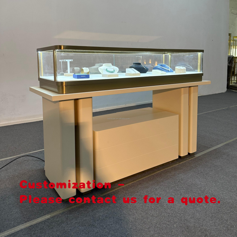 Kasten en displays van roestvr - Jewelry And Watches Stores recensie en prijs