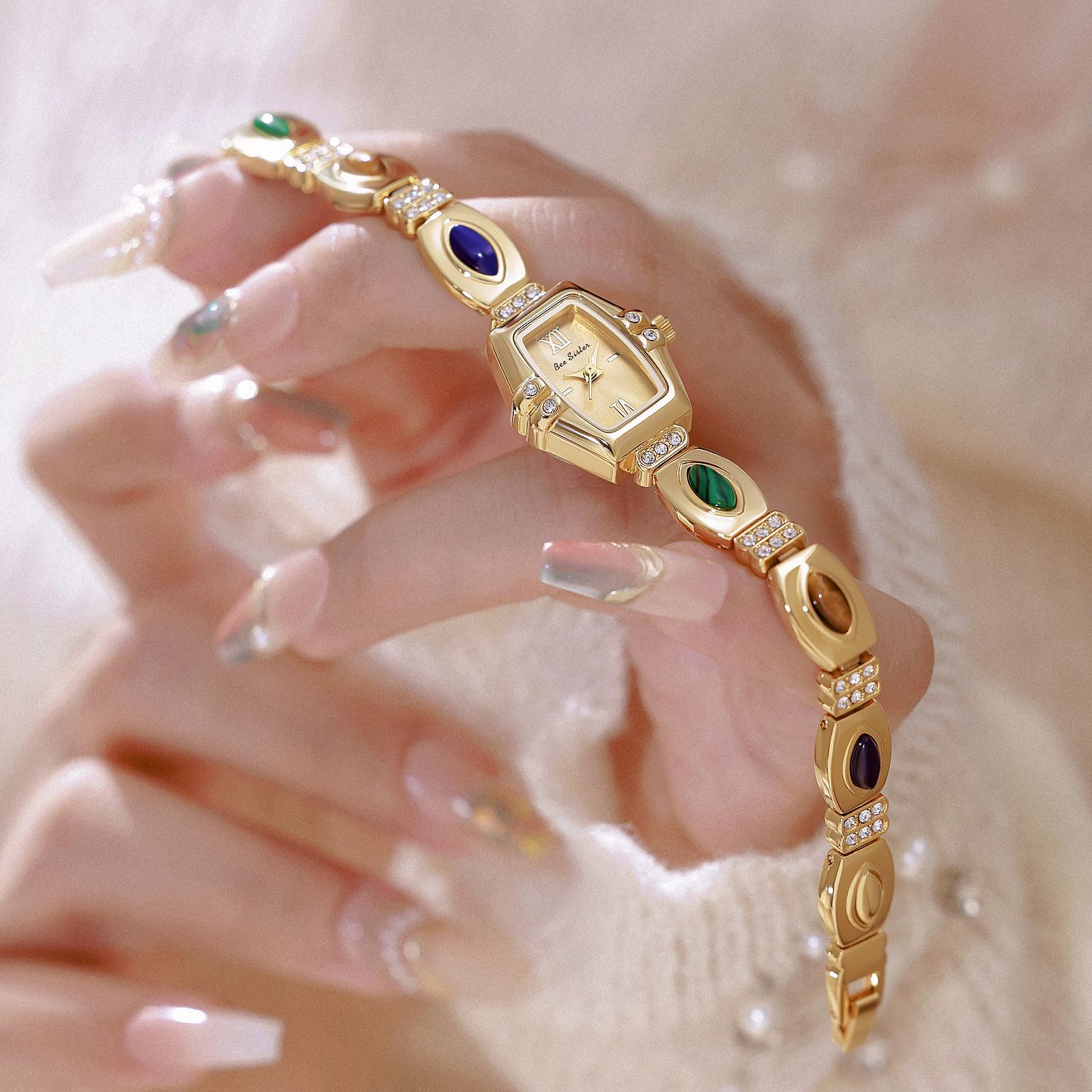Natuurlijke gekleurde pauwstee - Vintage Jewelry Watches Women recensie en prijs